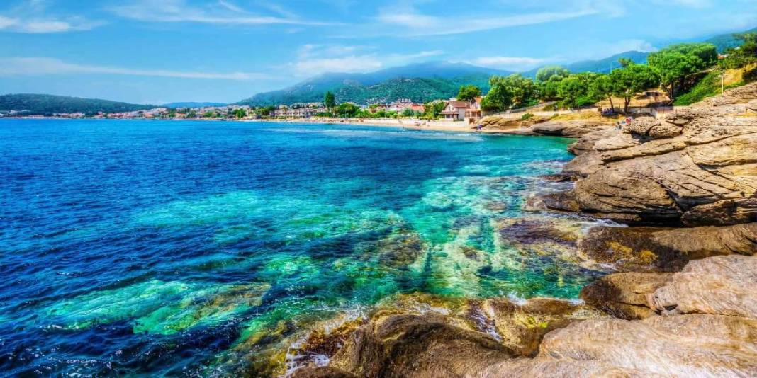 Akvaryumu aratmayan deniziyle hayran bırakıyor! Ege’nin cennet köşesi: Mavi bayraklı plajı yeni favori tatil noktası 3